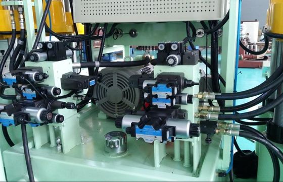 Rubberinspuitmachine met vacuümcompressie 300 ton voor rubbertoebehoren