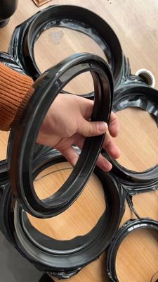 Machines voor het maken van rubberonderdelen Hydraulische compressievormmachine voor het maken van rubberdichtingen voor UPVC-buizen